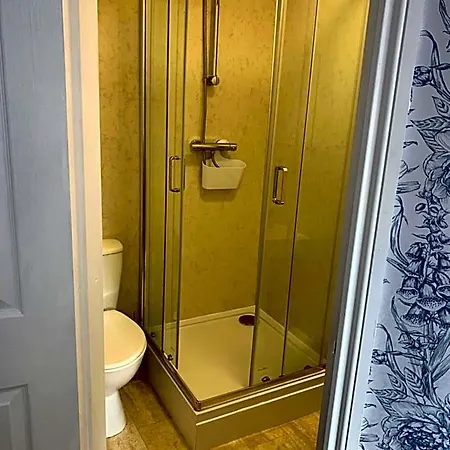 فندق Crown جسر باتيلي