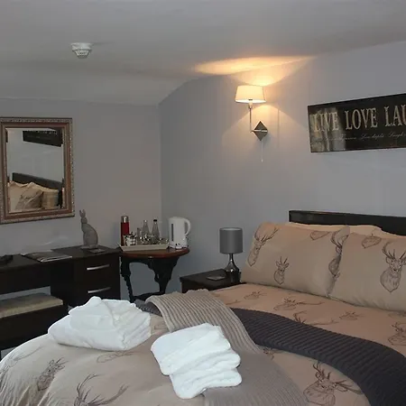Crown 4*